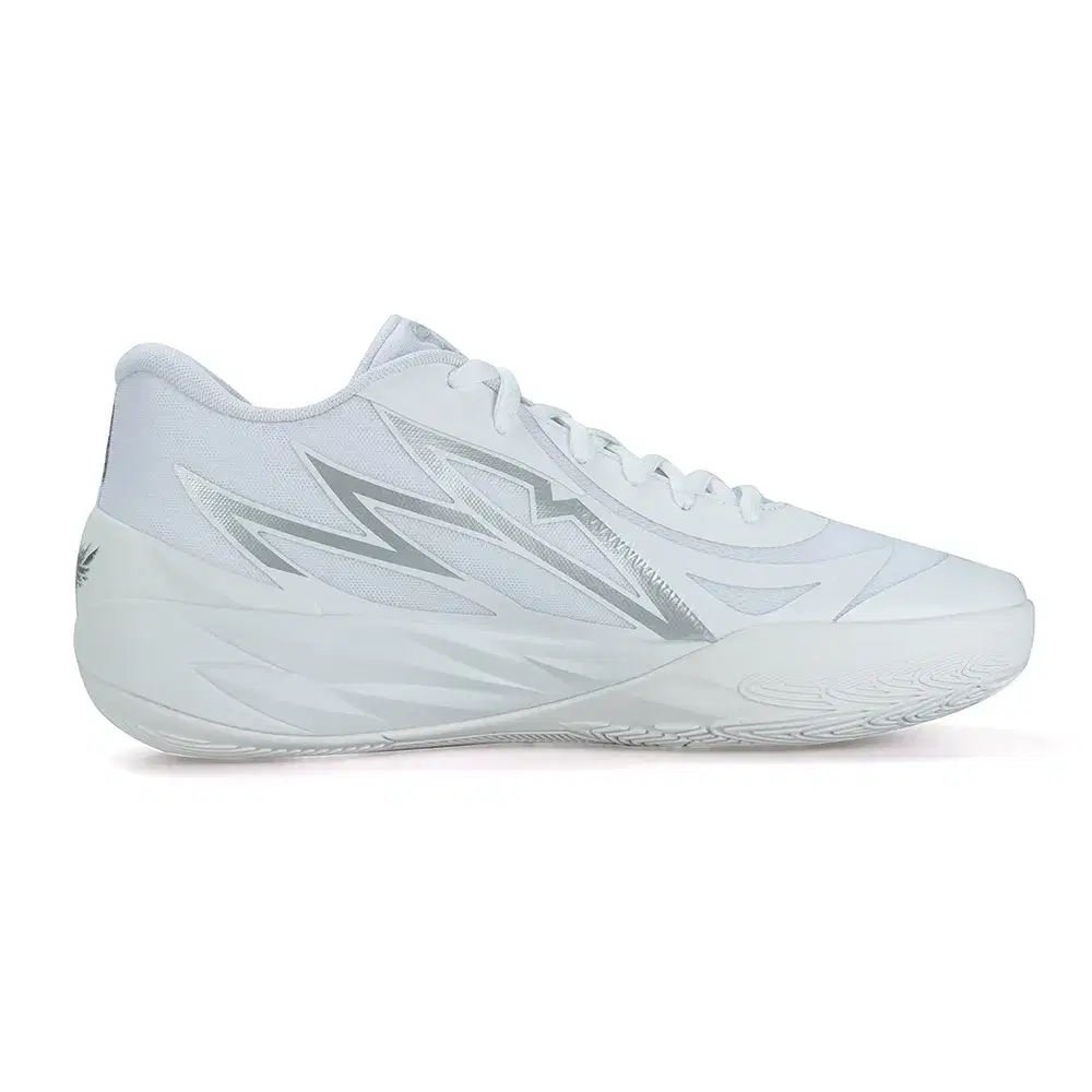 MB.02 Lo 'Triple White' 3