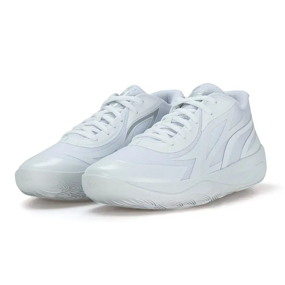 MB.02 Lo 'Triple White' 5