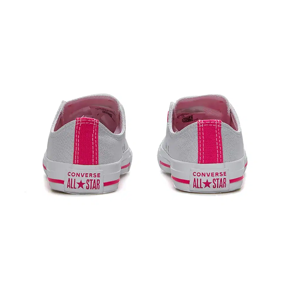 CHUCK TAYLOR A S 6