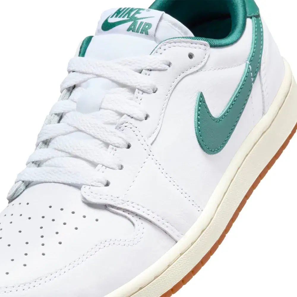 Wmns Air Jordan 1 Retro Low OG 'Oxidized Green' 7