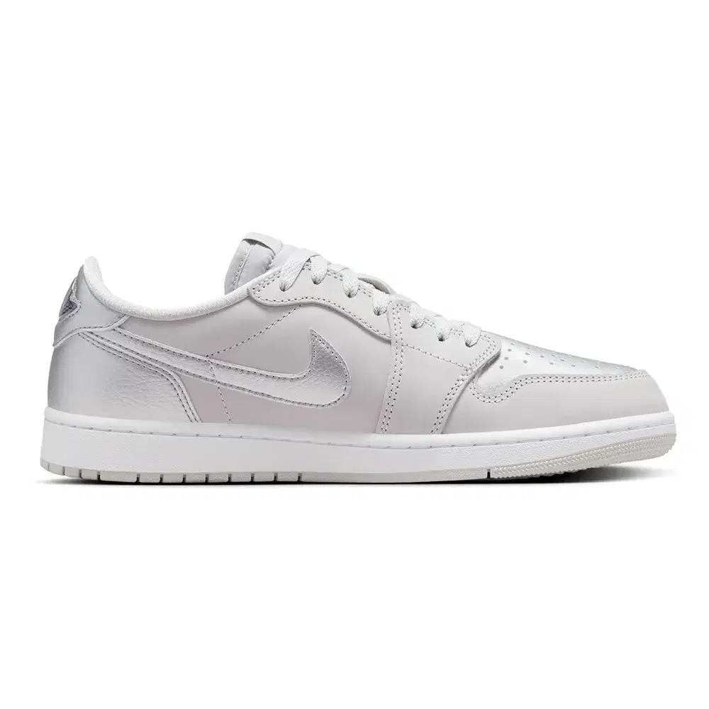 Air Jordan 1 Retro Low OG 'Metallic Silver' 3