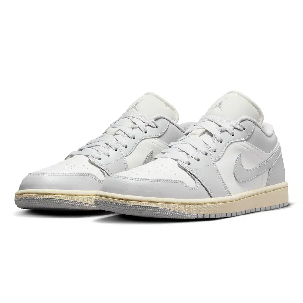 Wmns Air Jordan 1 Low 'Neutral Grey Coconut Milk' 5