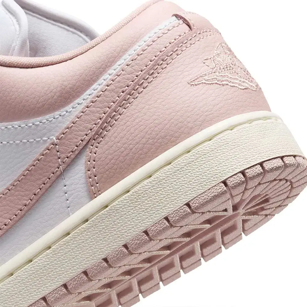 JORDAN 1 LOW 8