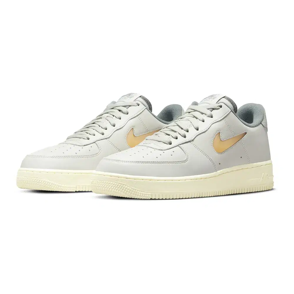 Air Force 1 '07 LX 'Light Bone' 5