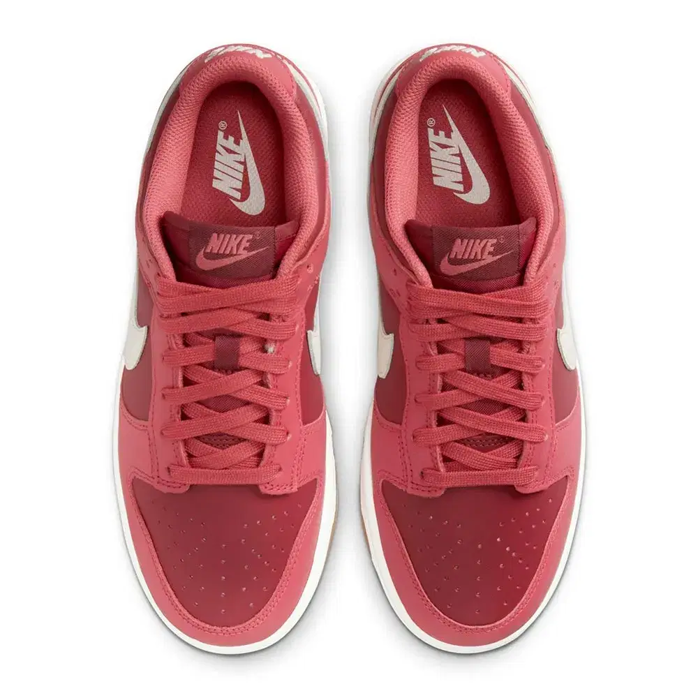 DUNK LOW 4