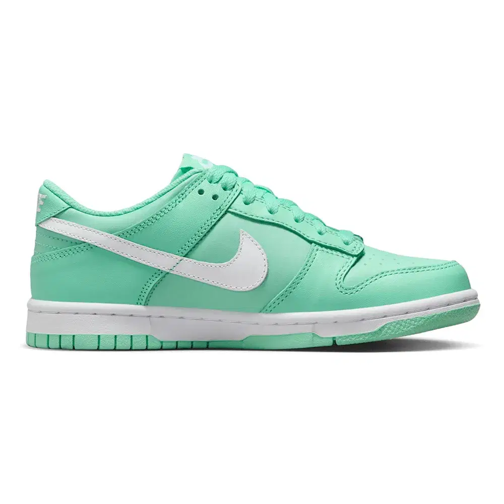 Dunk Low GS 'Emerald Rise' 3