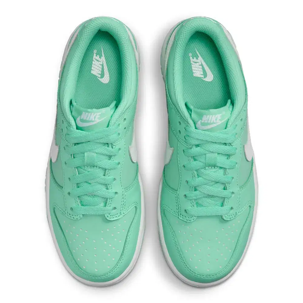 Dunk Low GS 'Emerald Rise' 4