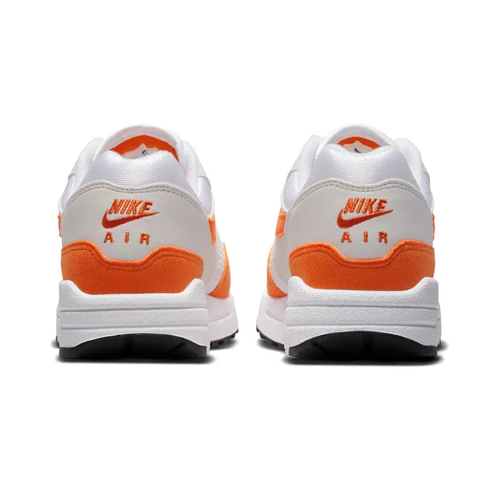 Wmns Air Max 1 'Safety Orange' 6