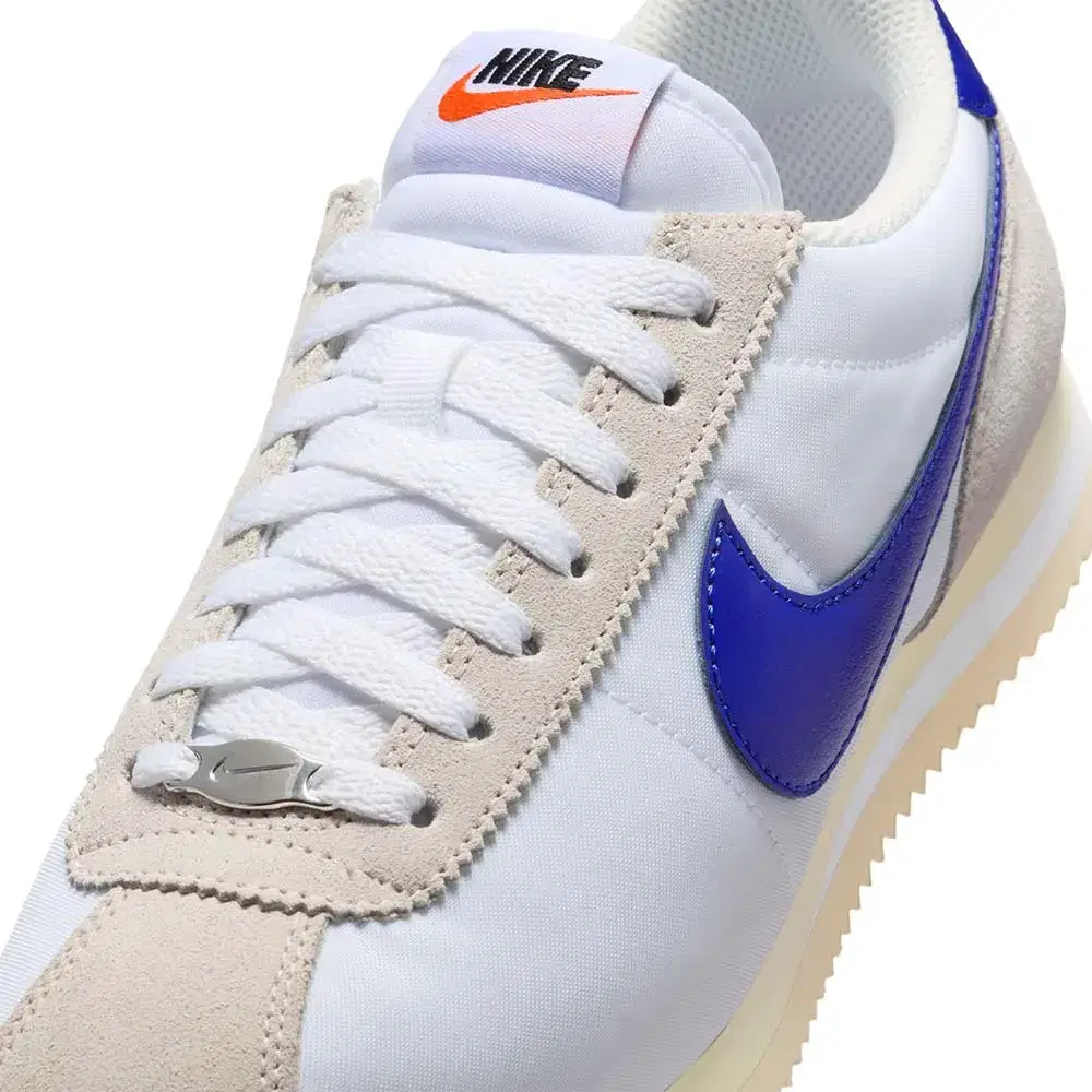 Wmns Cortez 'White Deep Night' 7