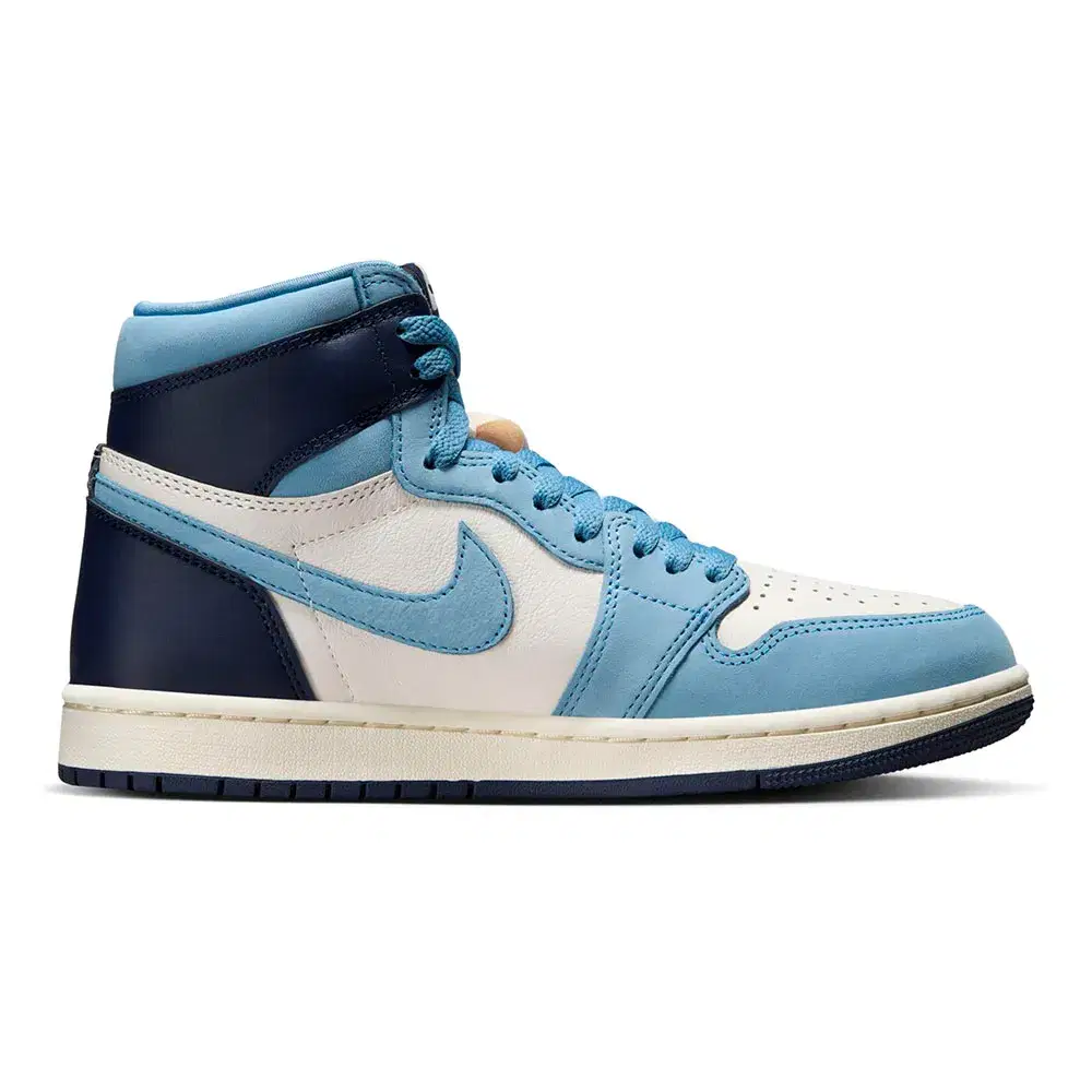 Wmns Air Jordan 1 Retro High OG 'First in Flight' 3