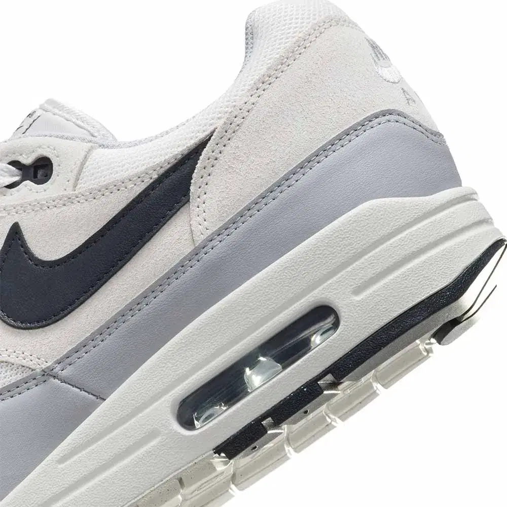 AIR MAX 1 8