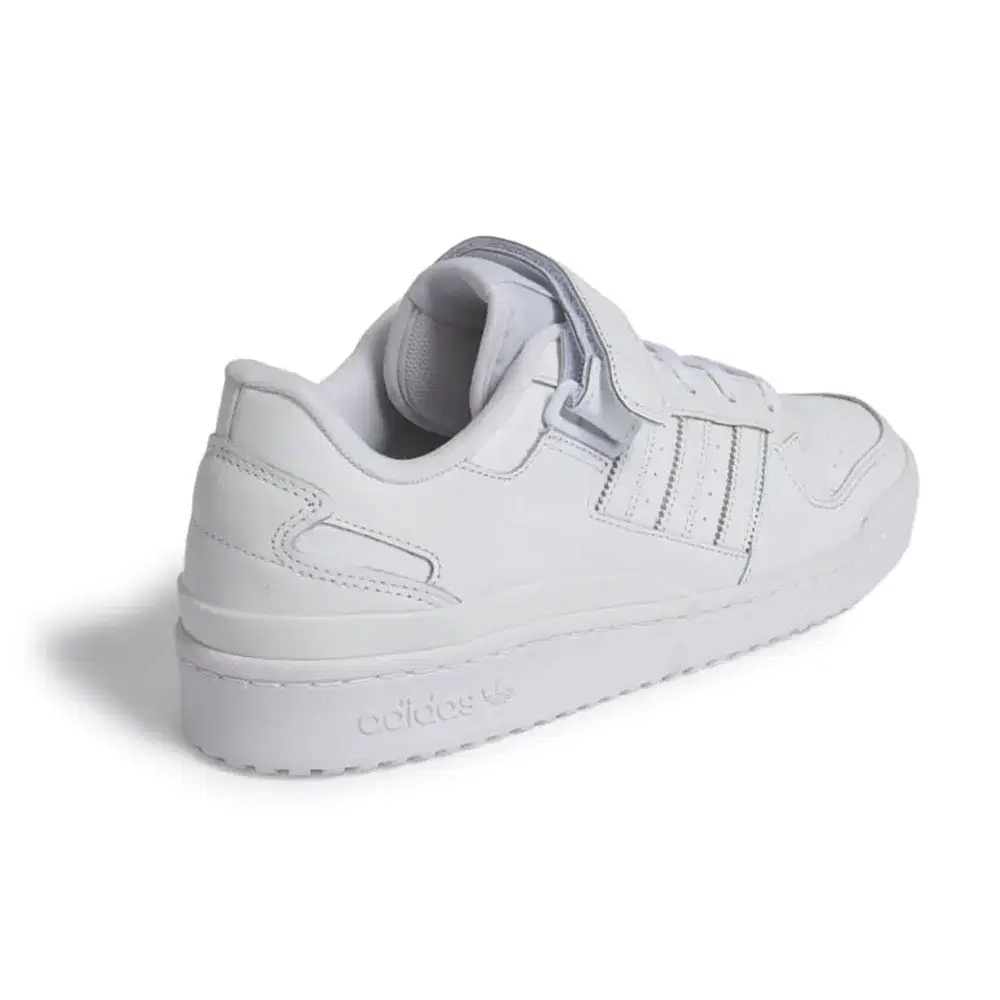 Forum Low 6