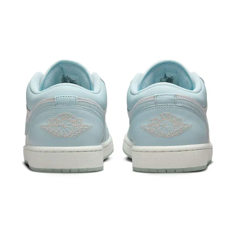 Air Jordan 1 Low SE 'Glacier Blue Sea Glass' 5