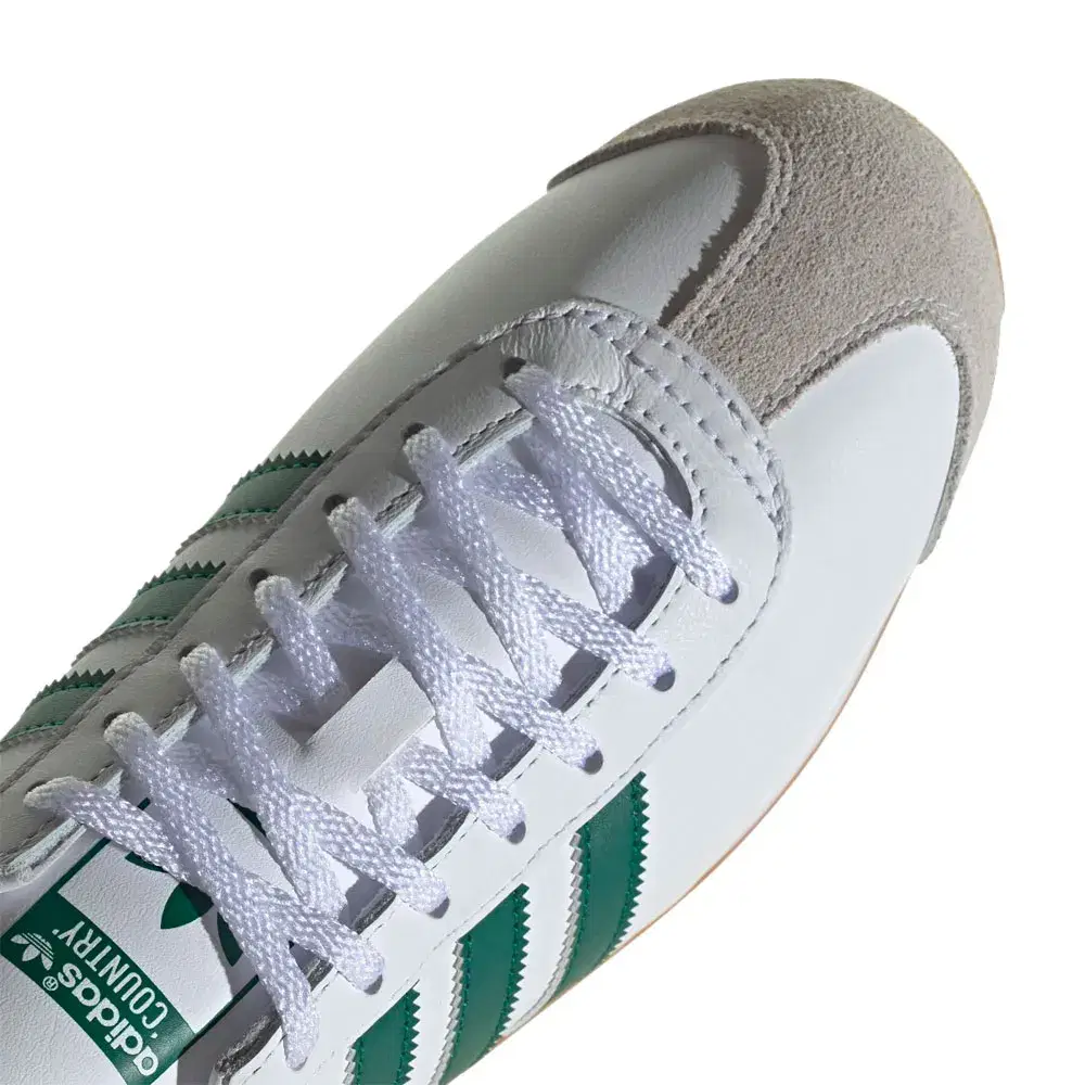 Country OG 'Cloud White Collegiate Green' 8