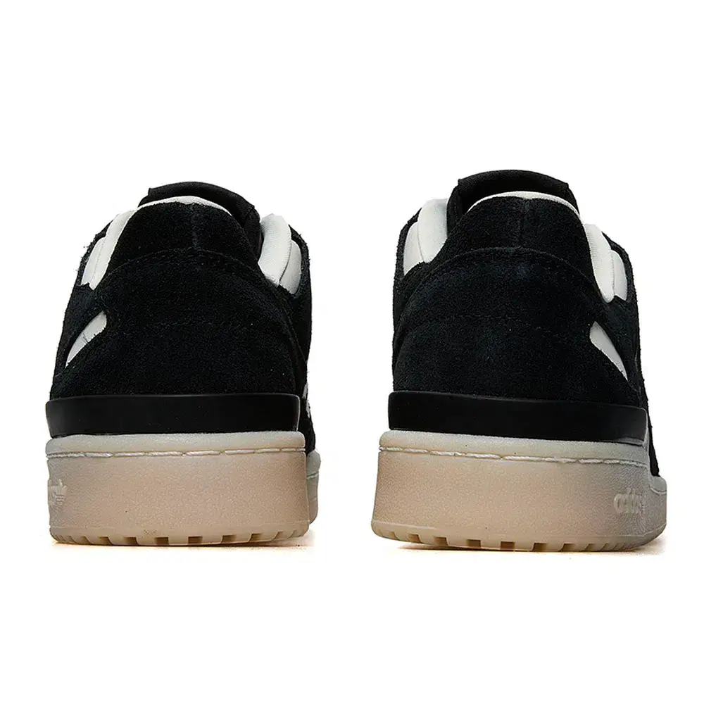 Wmns Forum Low CL 'Black Ivory' 6