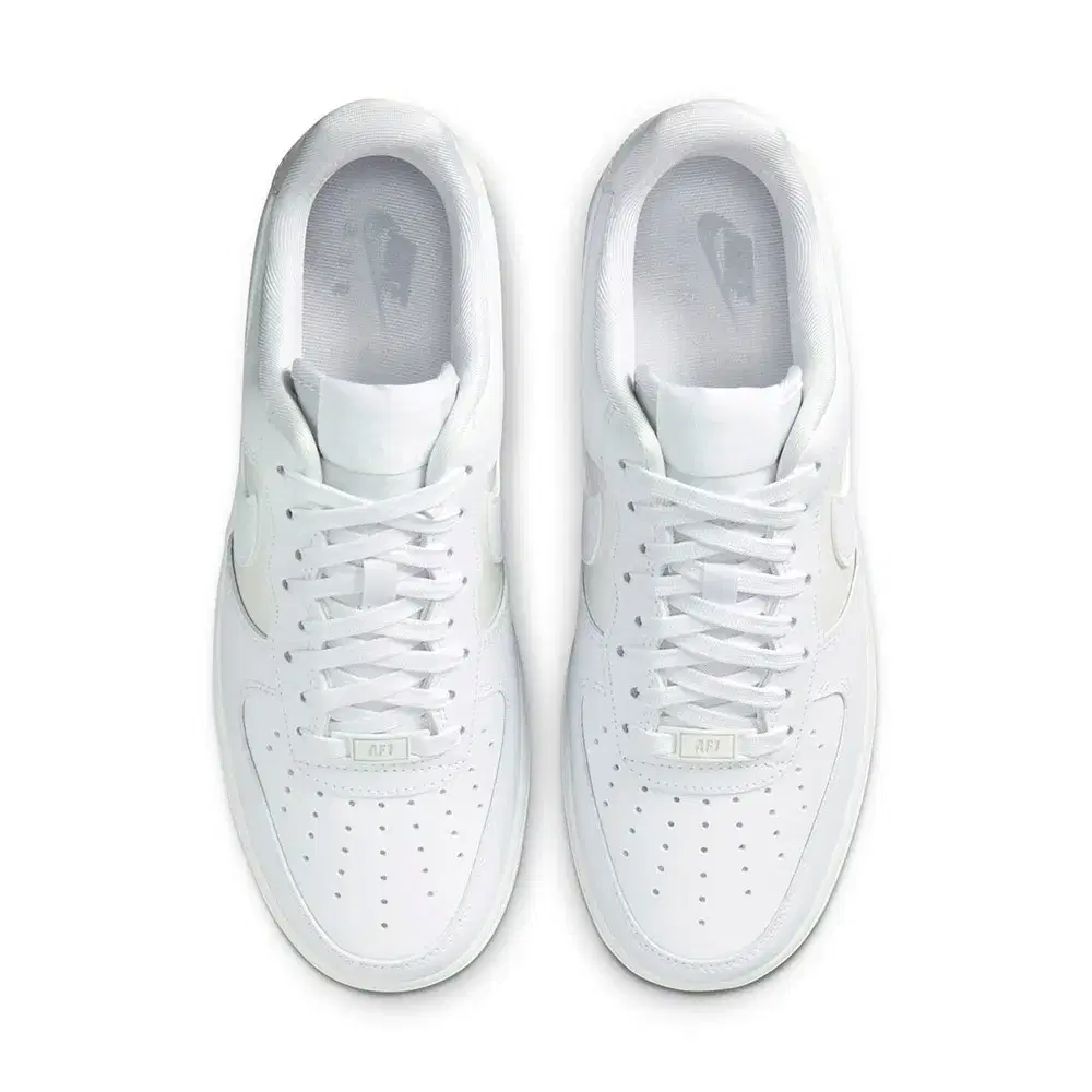 Nike Wmns Air Force 1 ’07 'White Pearlized' 4