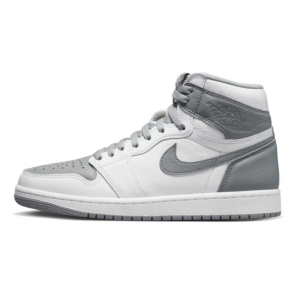 Air Jordan 1 Retro High OG 'Stealth'