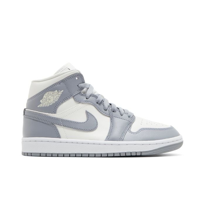 Wmns Air Jordan 1 Mid 'Stealth'