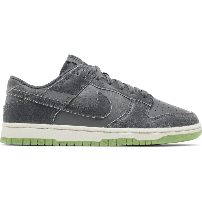 Dunk Low SE 'Halloween - Cauldron'
